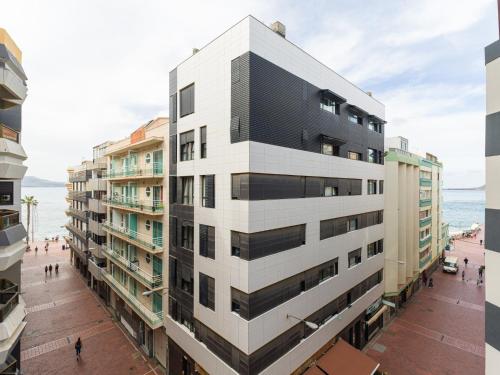 Apartment by Playa de Las Canteras Beach