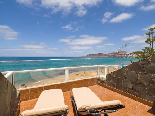 Apartment by Playa de Las Canteras Beach