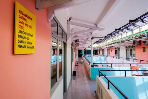 Imagen de la galería de Sans Hotel Triplets Jogja Expo Center, en Demangan