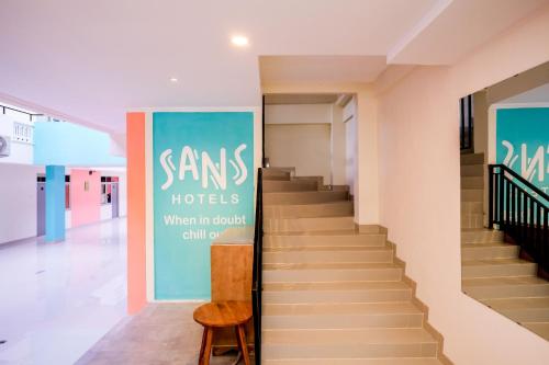 Imagen de la galería de Sans Hotel Triplets Jogja Expo Center, en Demangan