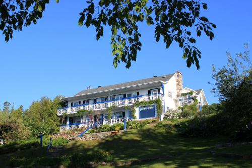 Κήπος έξω από το Auberge Fleurs de Lune