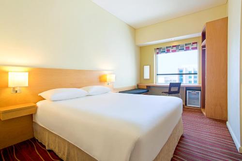 Ibis Deira Creekside Dubai Image
