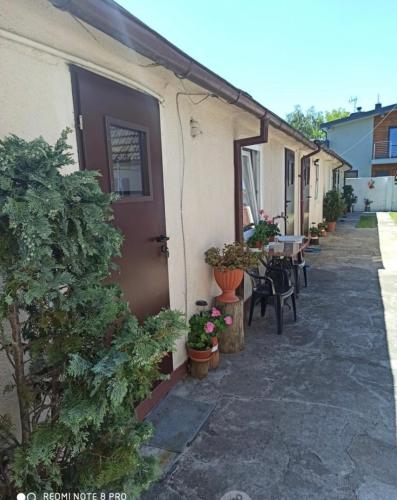 Akacja pokoje z łazienkami