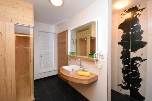 Bilik mandi di Luxusapartment Müllerhaus