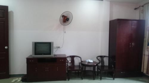 TV a/nebo společenská místnost v ubytování Hai Duong Guesthouse