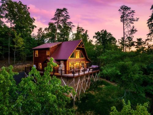 Smokies Sanctuary - Smoky Mtn A-Frame Hot Tub Mountain Views Firepit photo 7