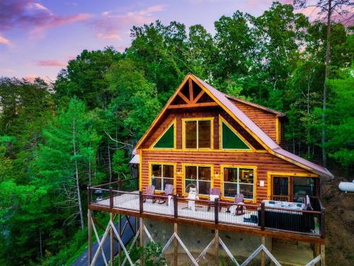 Smokies Sanctuary - Smoky Mtn A-Frame Hot Tub Mountain Views Firepit photo 43