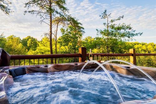 Smokies Sanctuary - Smoky Mtn A-Frame Hot Tub Mountain Views Firepit photo 59