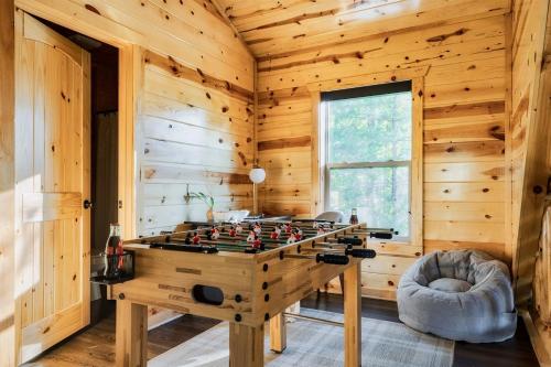 Smokies Sanctuary - Smoky Mtn A-Frame Hot Tub Mountain Views Firepit photo 61