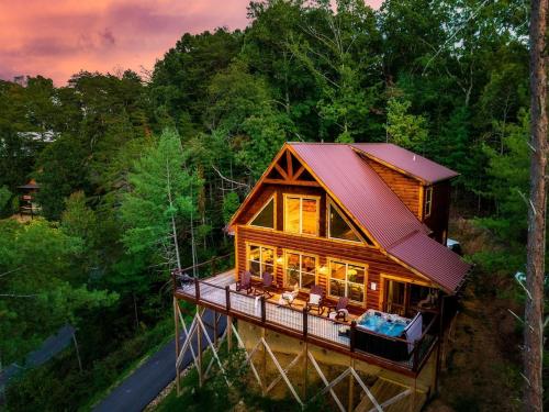 Smokies Sanctuary - Smoky Mtn A-Frame Hot Tub Mountain Views Firepit photo 76