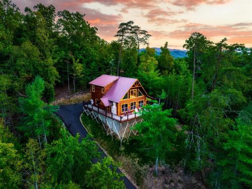 Smokies Sanctuary - Smoky Mtn A-Frame Hot Tub Mountain Views Firepit photo 79