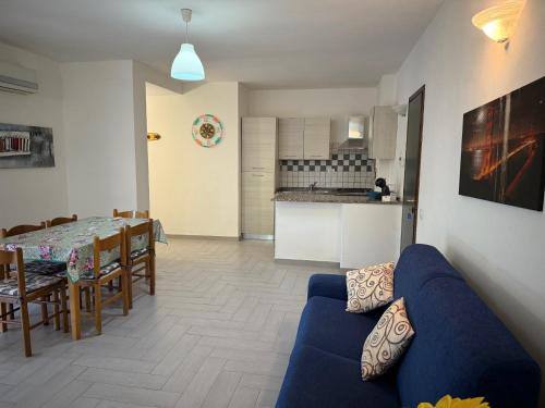 Køkken eller tekøkken på Beautiful Apartment near the Beach with swimming pool