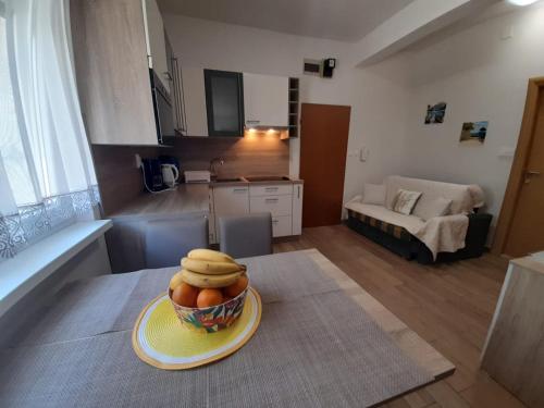 Apartment Jelena - cozy two bedroom apartment only 70m from the beach, Diklo - Zadar
