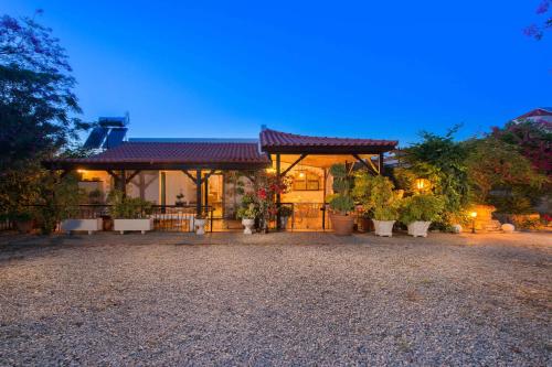 Zahrada ubytování Villa Agia Paraskevi