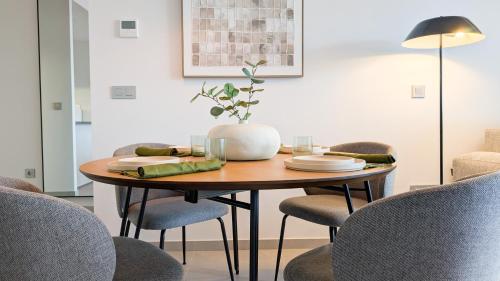 EAGLE TOWER dream apartment