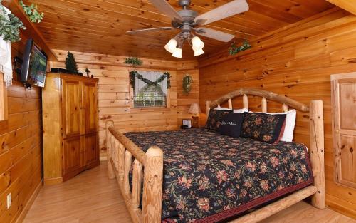 Ένα ή περισσότερα κρεβάτια σε δωμάτιο στο Hooked On Love