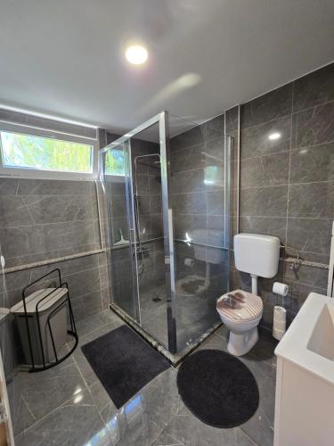 Koupelna v ubytování Apartmani Horvat