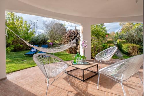 Κήπος έξω από το SARDINIA RE - Villa Fioretta Flowers Apartments
