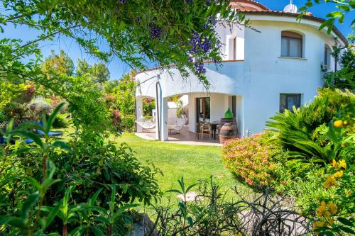 Κήπος έξω από το SARDINIA RE - Villa Fioretta Flowers Apartments