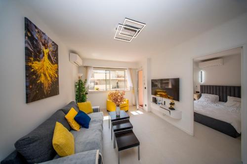 Luxe 1 minute a pied du Martinez plage shopping vu Mer