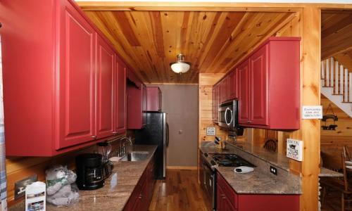 Una cocina o zona de cocina en Jacksons Cabin