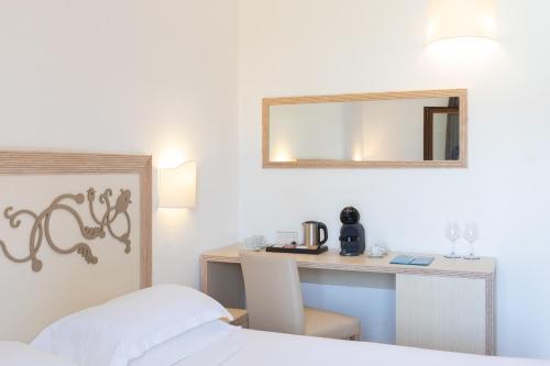 Letto o letti in una camera di Hotel Corte Rosada Affiliated by Melia