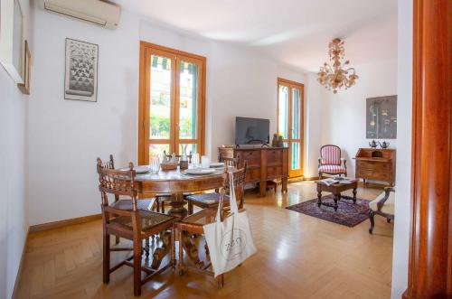 Casa Arezzo - silenzioso trilocale con terrazzino privato - Cale 06
