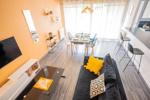 Duplex- T2 Barcelona Pop - Climatisé - Terrasses - Parking - Vue canal