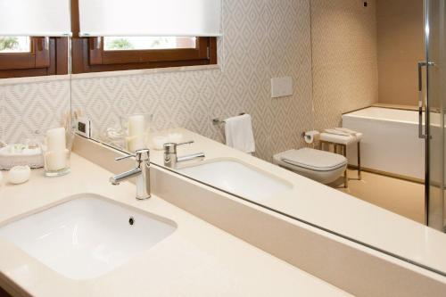 Bagno di Hotel Corte Rosada Affiliated by Melia