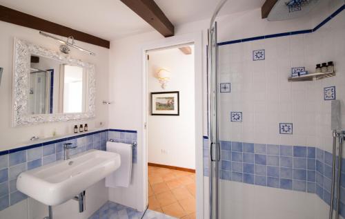 Koupelna v ubytování B&B Maiurè