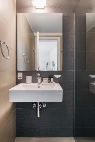 Soft-Sized 1BR Property in Marousi by UPSTREET