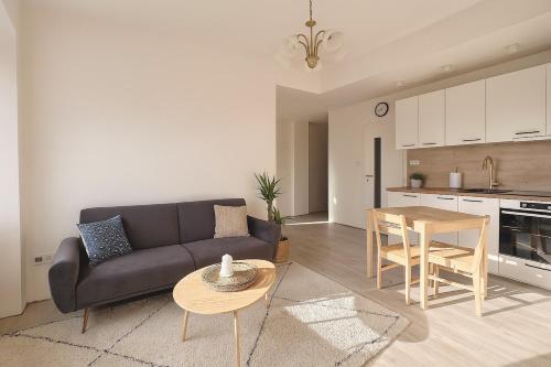 Harmony Residence with Balcony