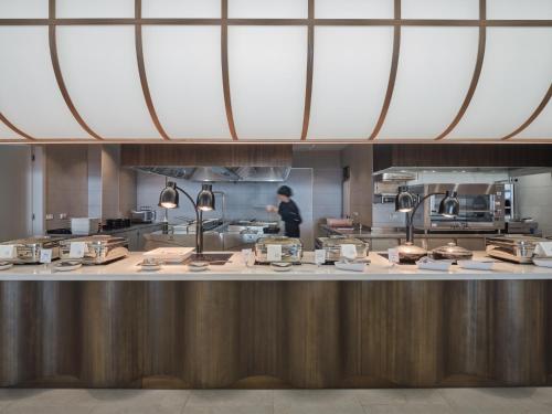 Гости Oros Luxury Beach Resort