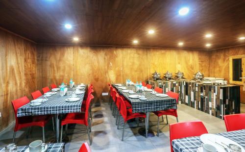 Un restaurante o sitio para comer en Olive County, Srinagar