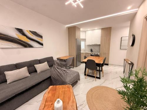 City Nest by InFox Suites Private Parking