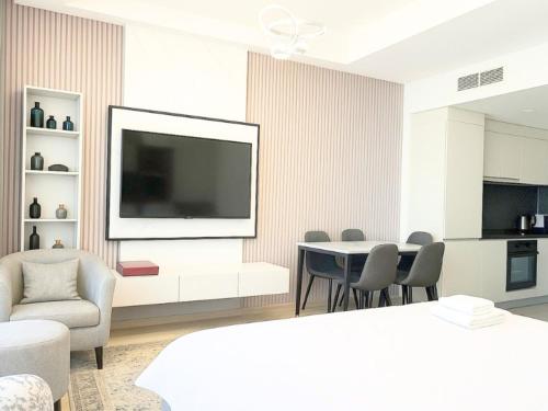 Dream Shoma -Cozy Studio In Business Bay
