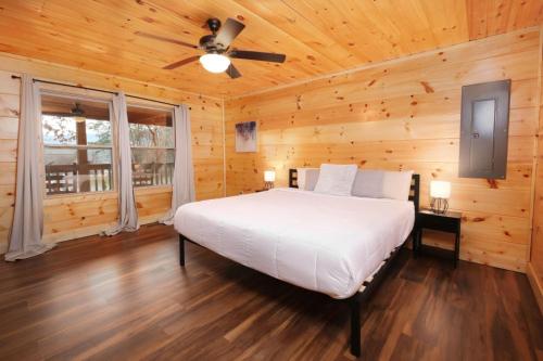 En eller flere senge i et værelse på Bearly Enough Time