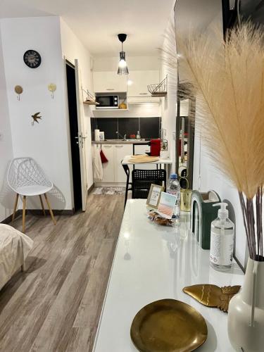 Gambar di galeri bagi Adonis studio privé di Éguilles