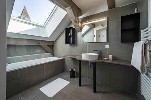 Ένα μπάνιο στο Four-bedroom triplex in Albiez-Montrond