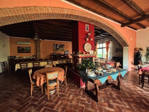 En restaurant eller et andet spisested på Il Gelsomino Bio Agriturismo