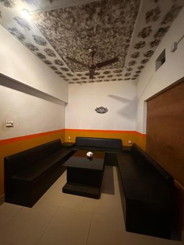 Un lugar para sentarse en Alpine family hotel and lodge