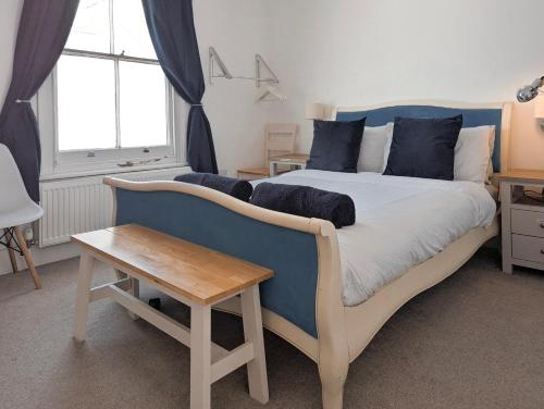 Postel nebo postele na pokoji v ubytování Hendon Street En-suite Homestay Rooms Nr Beach & Walk to Cafes