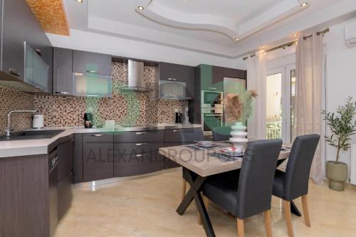 Premium 2 BR Apartment