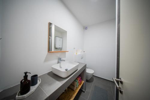 Zagreb 187 - 2 Bedrooms - Parking - New - Apartment - Flexible Keybox Entry - Modern - Monthly Rent - WiFi