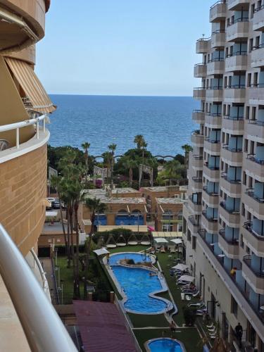 Apartamento bahia park 1a linea " Magic world "