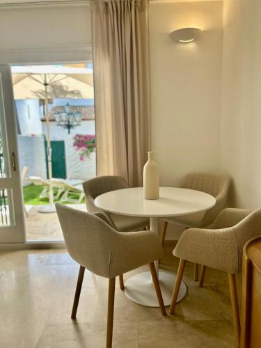 Elegant Apt close to the beach