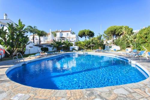 Elegant Apt close to the beach