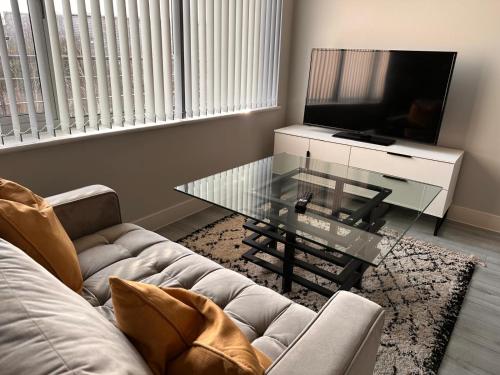 Et tv og/eller underholdning på Cozy Studio in Bracknell with free Parking