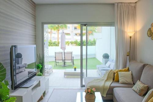 Ocean Garden, Heated Pool, Sunny Terrace,Fast Wifi
