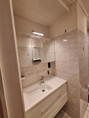 Koupelna v ubytování Gelijkvloers appartement in hartje Oostende